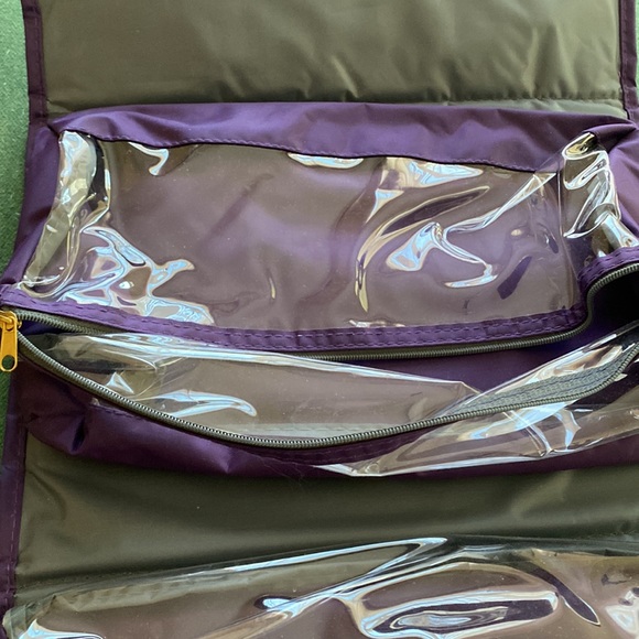 Large travel organizer by JM New York  with 4 detachable compartments. - Picture 5 of 13